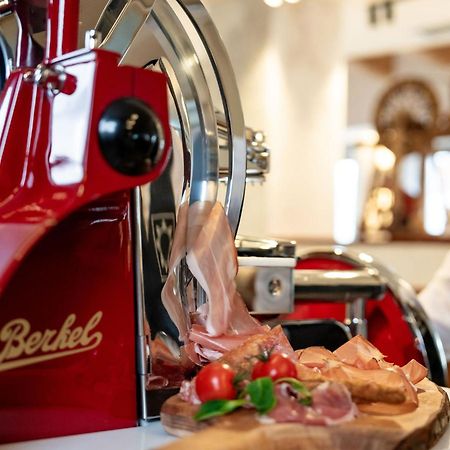 Hotel Val Di Sole ميتزانا المظهر الخارجي الصورة