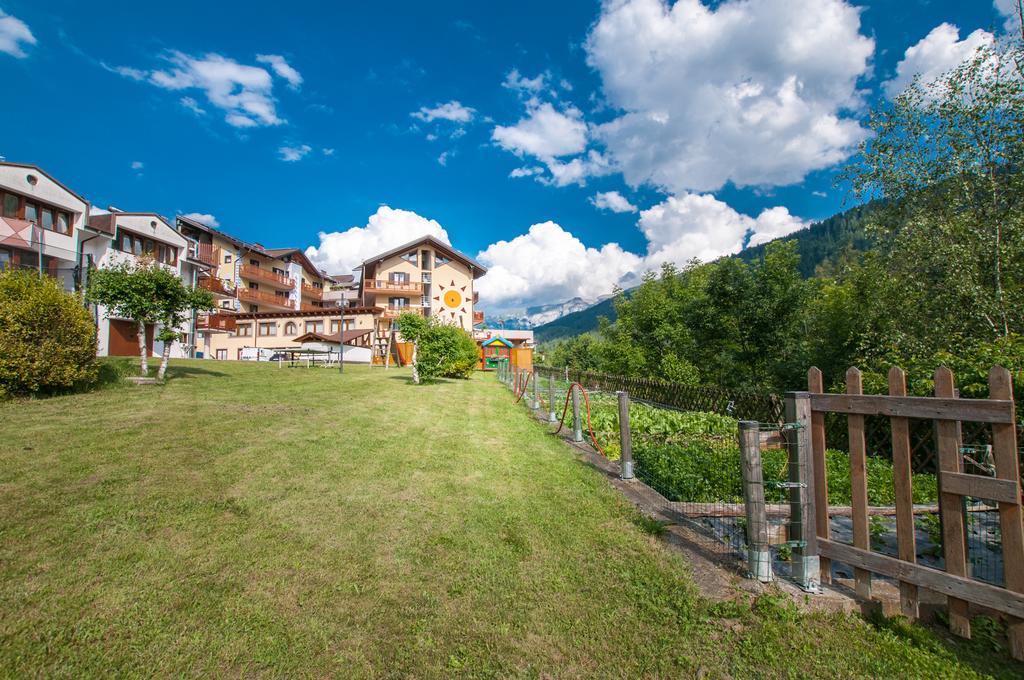 Hotel Val Di Sole ميتزانا المظهر الخارجي الصورة