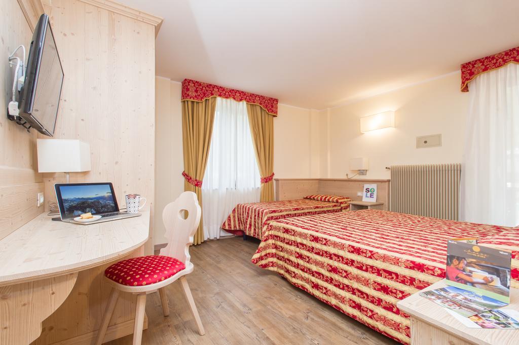 Hotel Val Di Sole ميتزانا المظهر الخارجي الصورة