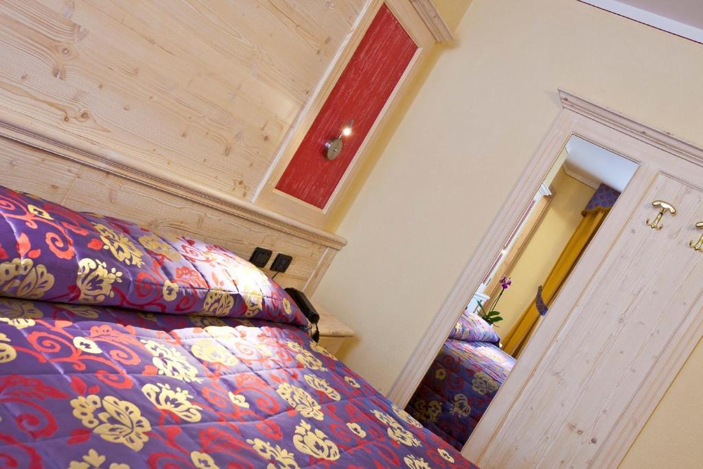 Hotel Val Di Sole ميتزانا الغرفة الصورة