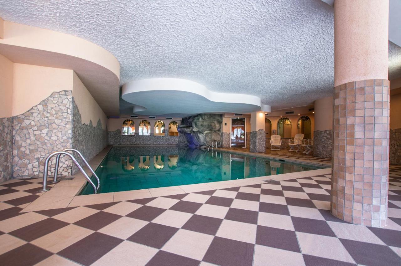 Hotel Val Di Sole ميتزانا المظهر الخارجي الصورة