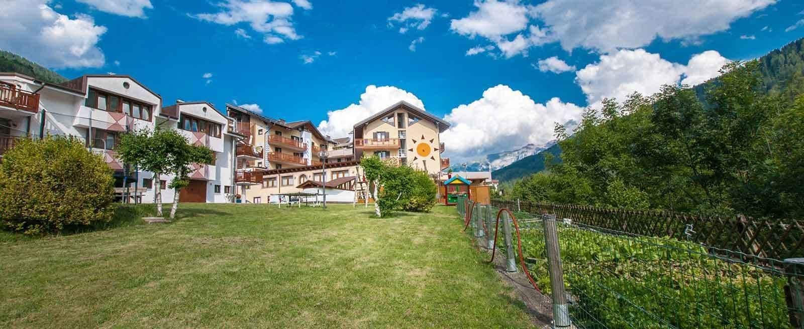 Hotel Val Di Sole ميتزانا المظهر الخارجي الصورة
