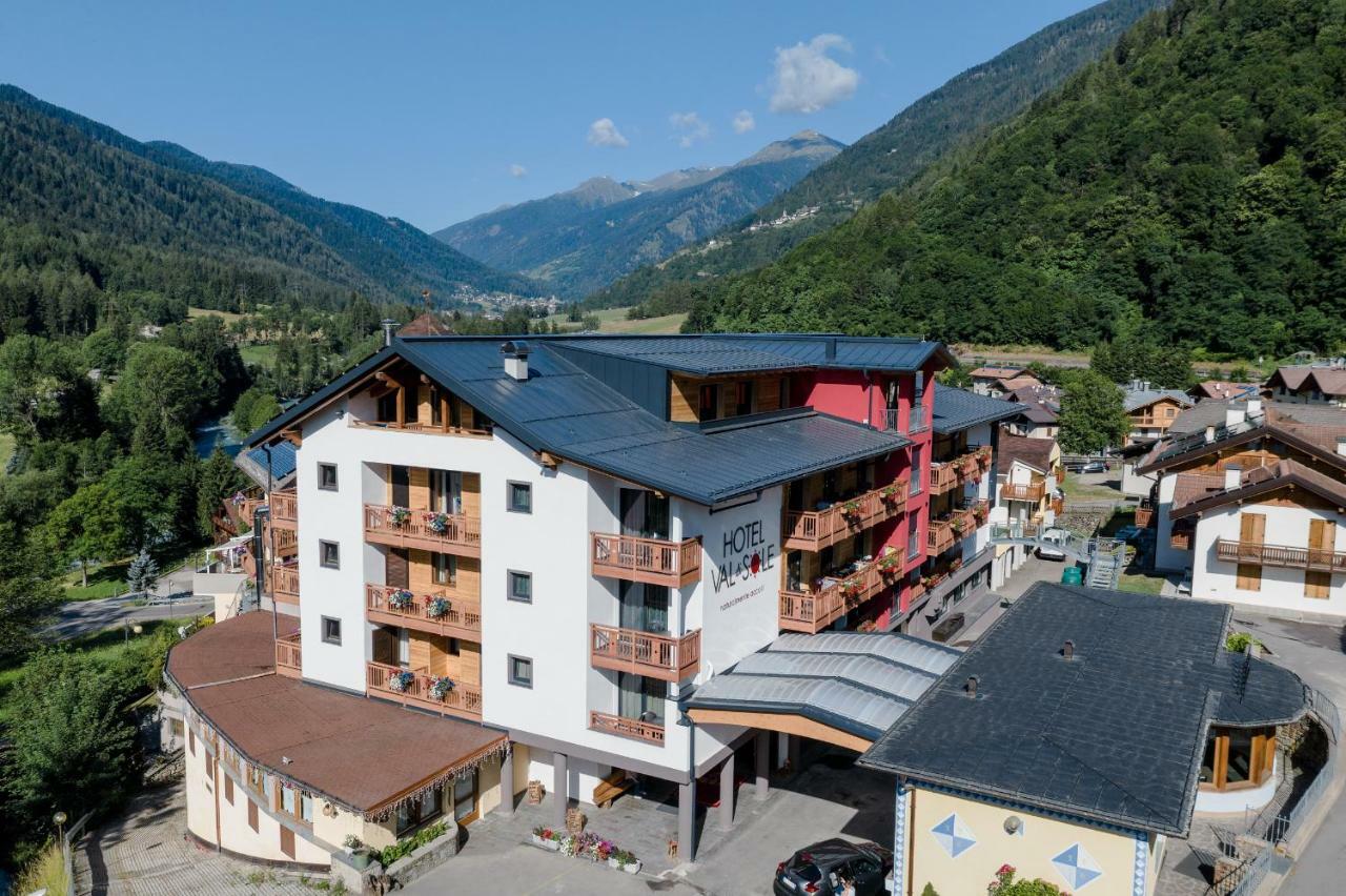Hotel Val Di Sole ميتزانا المظهر الخارجي الصورة